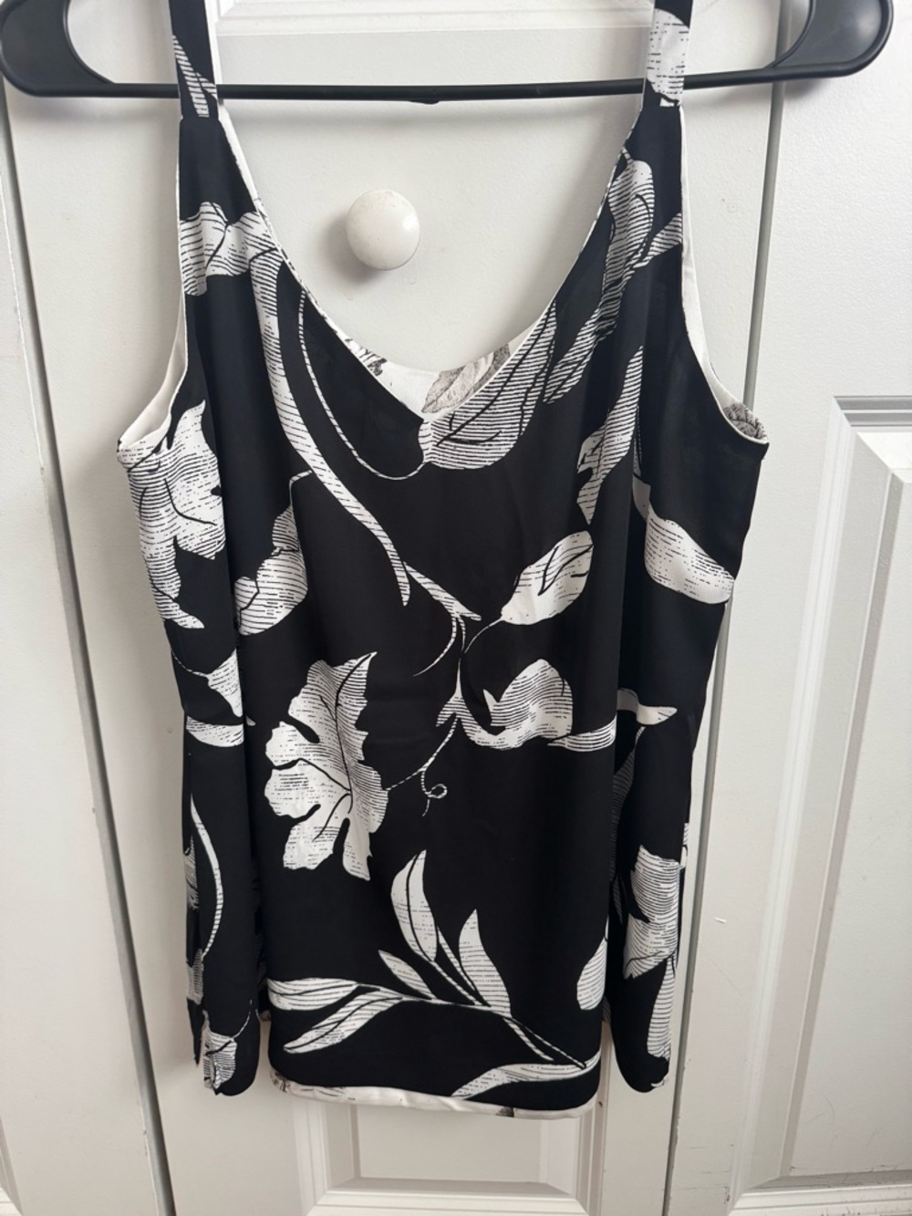Reversible White House Black Market Black & White Floral Slip Tank